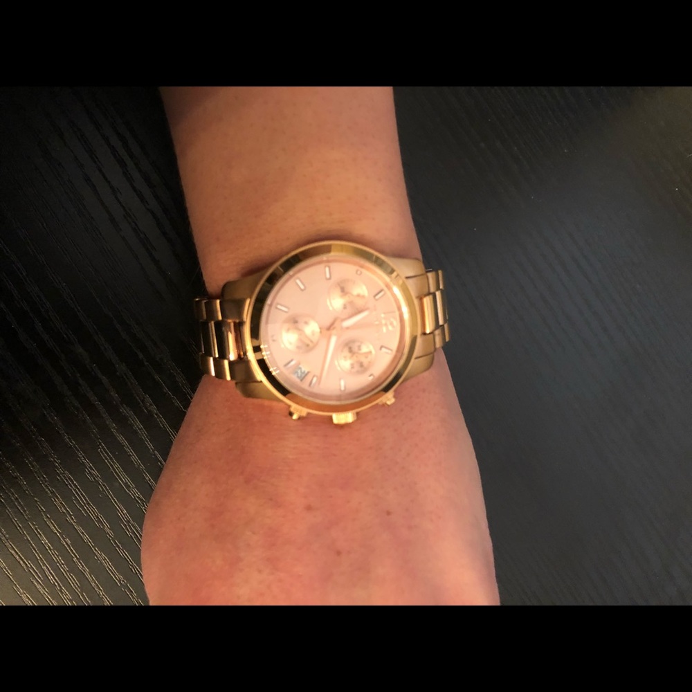 Michael Kors rose gold watch - Picture 6 of 7